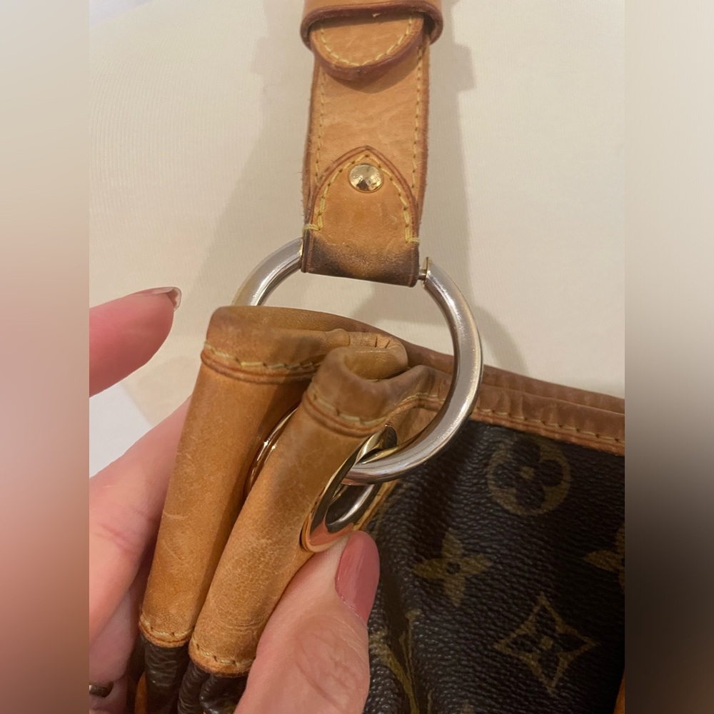 Authentic Louis Vuitton Monogram Galleria Pm - Picture 3 of 15